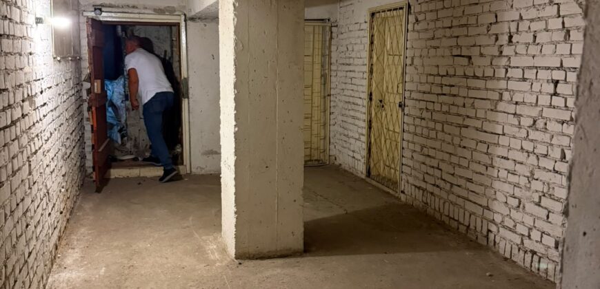 Proprietate deosebită în Ploiești – apartament cu 4 camere, un singur apartament pe nivel, boxă generoasă și cotă de teren 145 mp