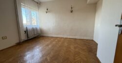 Proprietate deosebită în Ploiești – apartament cu 4 camere, un singur apartament pe nivel, boxă generoasă și cotă de teren 145 mp