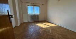 Proprietate deosebită în Ploiești – apartament cu 4 camere, un singur apartament pe nivel, boxă generoasă și cotă de teren 145 mp