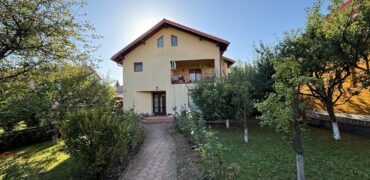 Casă de vânzare P+M, zona Albert – Ploiești | Teren 600 mp | 4 camere | Beci