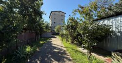Proprietate deosebită în Ploiești – apartament cu 4 camere, un singur apartament pe nivel, boxă generoasă și cotă de teren 145 mp