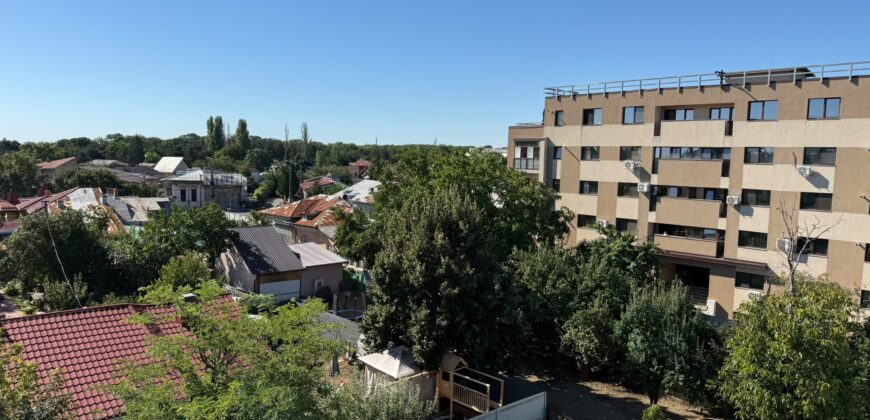 Proprietate deosebită în Ploiești – apartament cu 4 camere, un singur apartament pe nivel, boxă generoasă și cotă de teren 145 mp