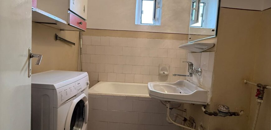 Apartament 3 camere decomandat, două balcoane – Bulevardul București, Ploiești
