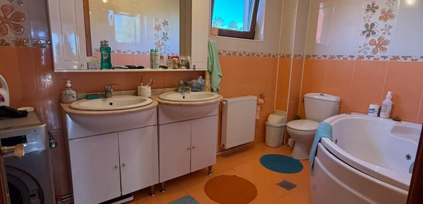 Casă de vânzare P+M, zona Albert – Ploiești | Teren 600 mp | 4 camere | Beci