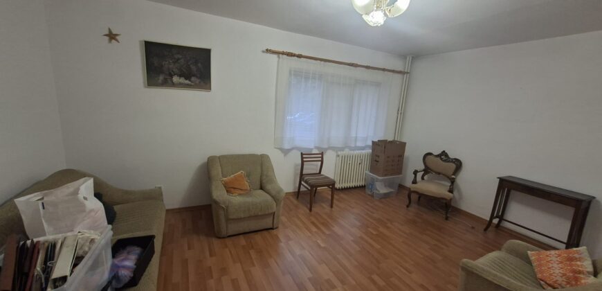 Vânzare apartament 2 camere, decomandat, parter – Ploiești, zona Bulevardul București