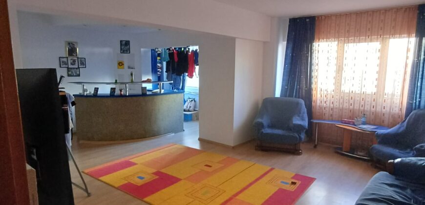 Vanzare apartament 3 camere 84 mp Caraiman / Bld Republicii Ploiesti