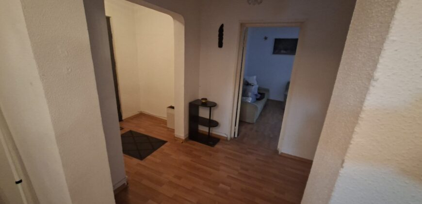 Vânzare apartament 2 camere, decomandat, parter – Ploiești, zona Bulevardul București