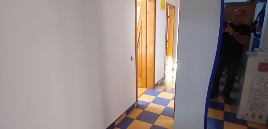 Vanzare apartament 3 camere 84 mp Caraiman / Bld Republicii Ploiesti
